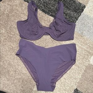 Victoria’s Secret bra (38DD) and panty (XL) set, light purple NWT and NWOT!
